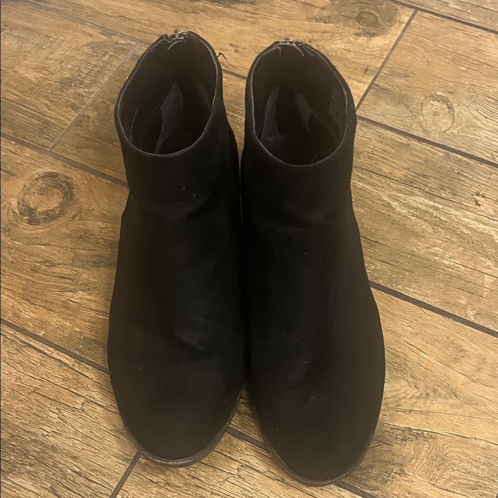 Elegant Black Ankle Boots
